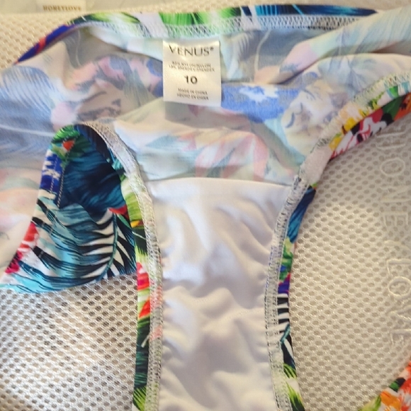 Tropical Floral Bikini Set - Picture 5 of 5